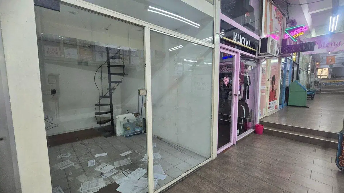 Venta local comercial en galeria, Palermo 4