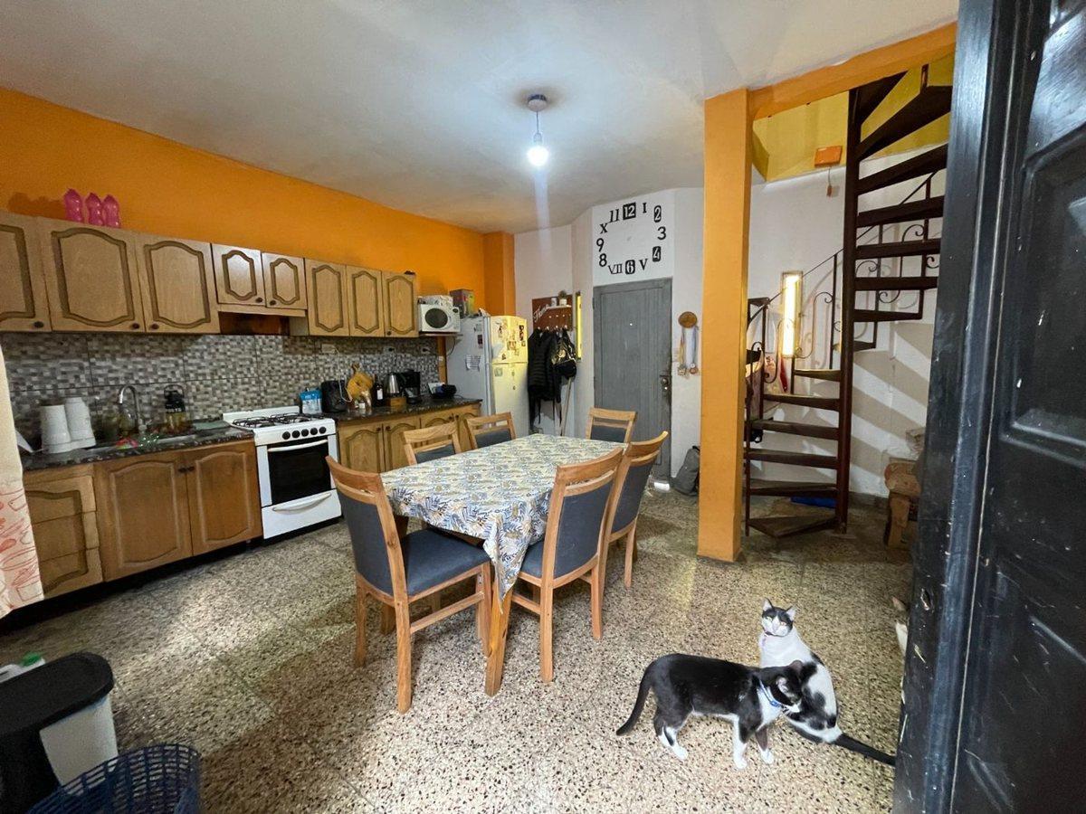 VENTA PH 4 AMBIENTESC/COCHERA SIN EXPENSAS