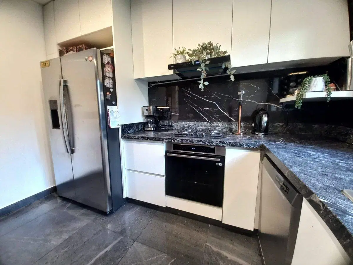 Venta Casa 4 Amb Devoto con Parque, Piscina, Coche 5