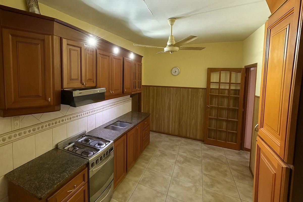 VENTA CASA 4 AMBIENTES