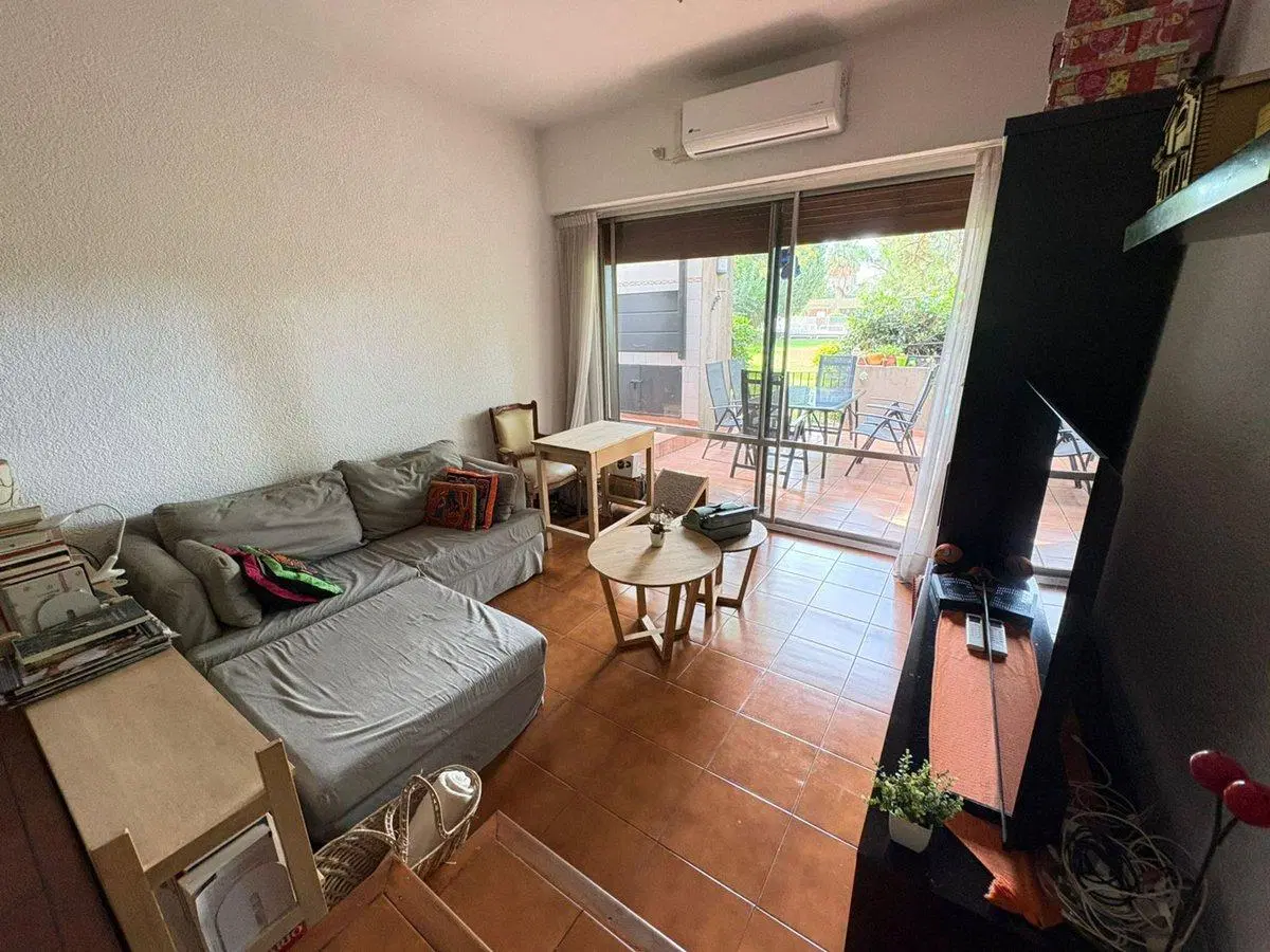 VENTA - DEPTO TIPO CASA 3 AMB  - con jardín 3