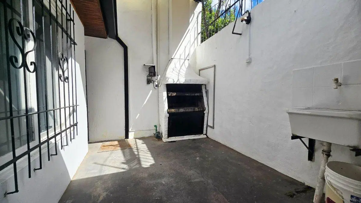 Venta PH 2 ambientes con patio, planta baja Munro 4