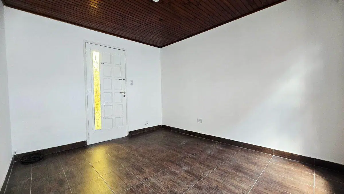 Venta PH 2 ambientes con patio, planta baja Munro 8