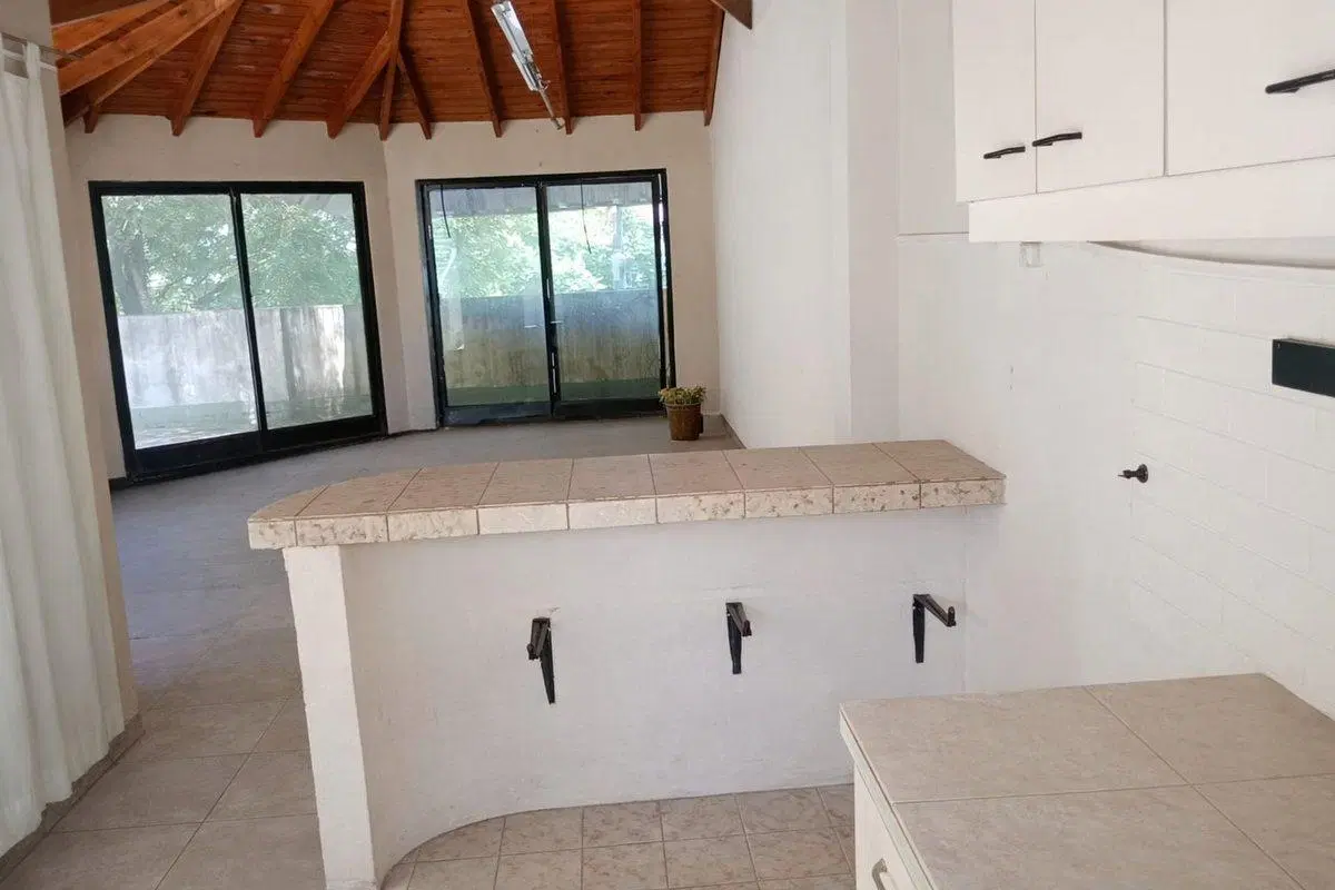 VENTA PH A REFACCIONAR MAS LOCAL EN VILLA LURO 4