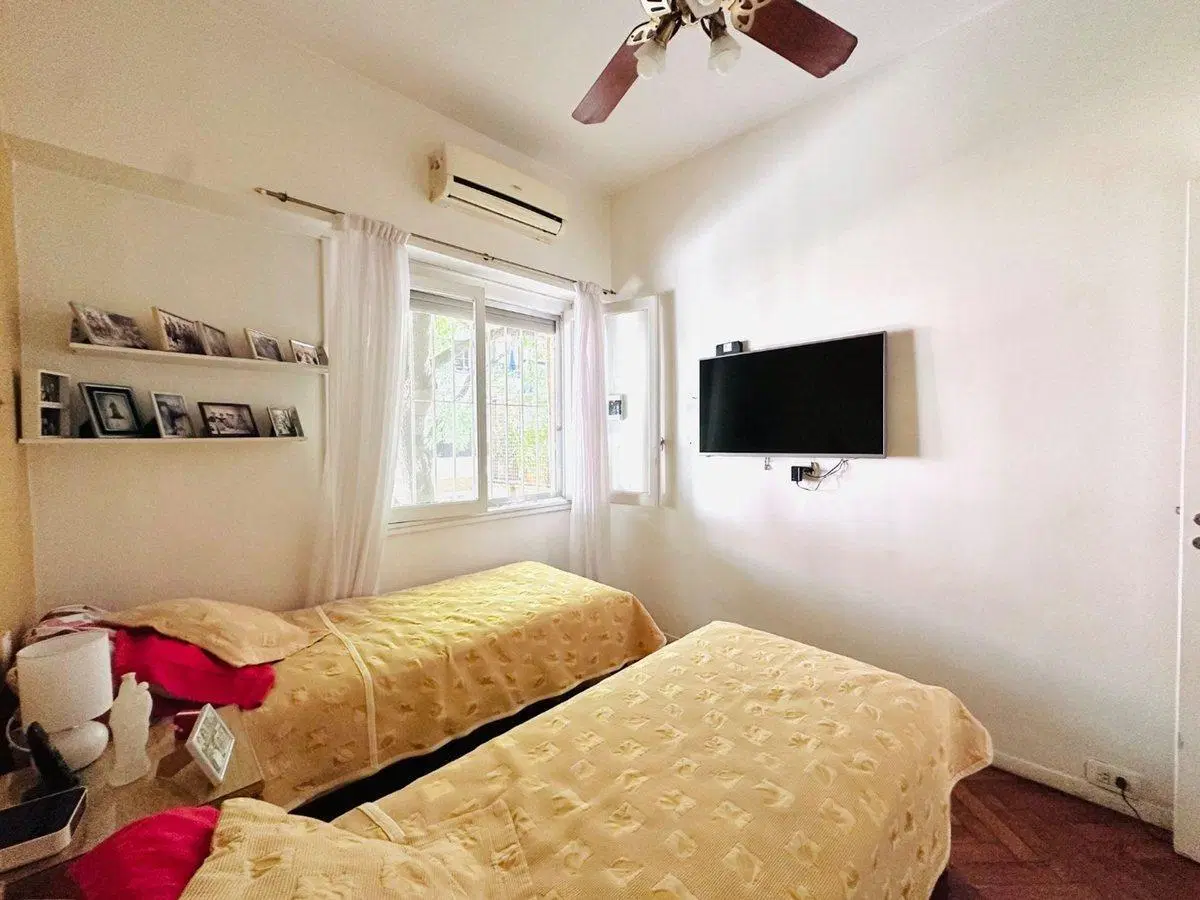 VENTA TRES AMBIENTES CON BALCÓN COCHERA SAAVEDRA 3