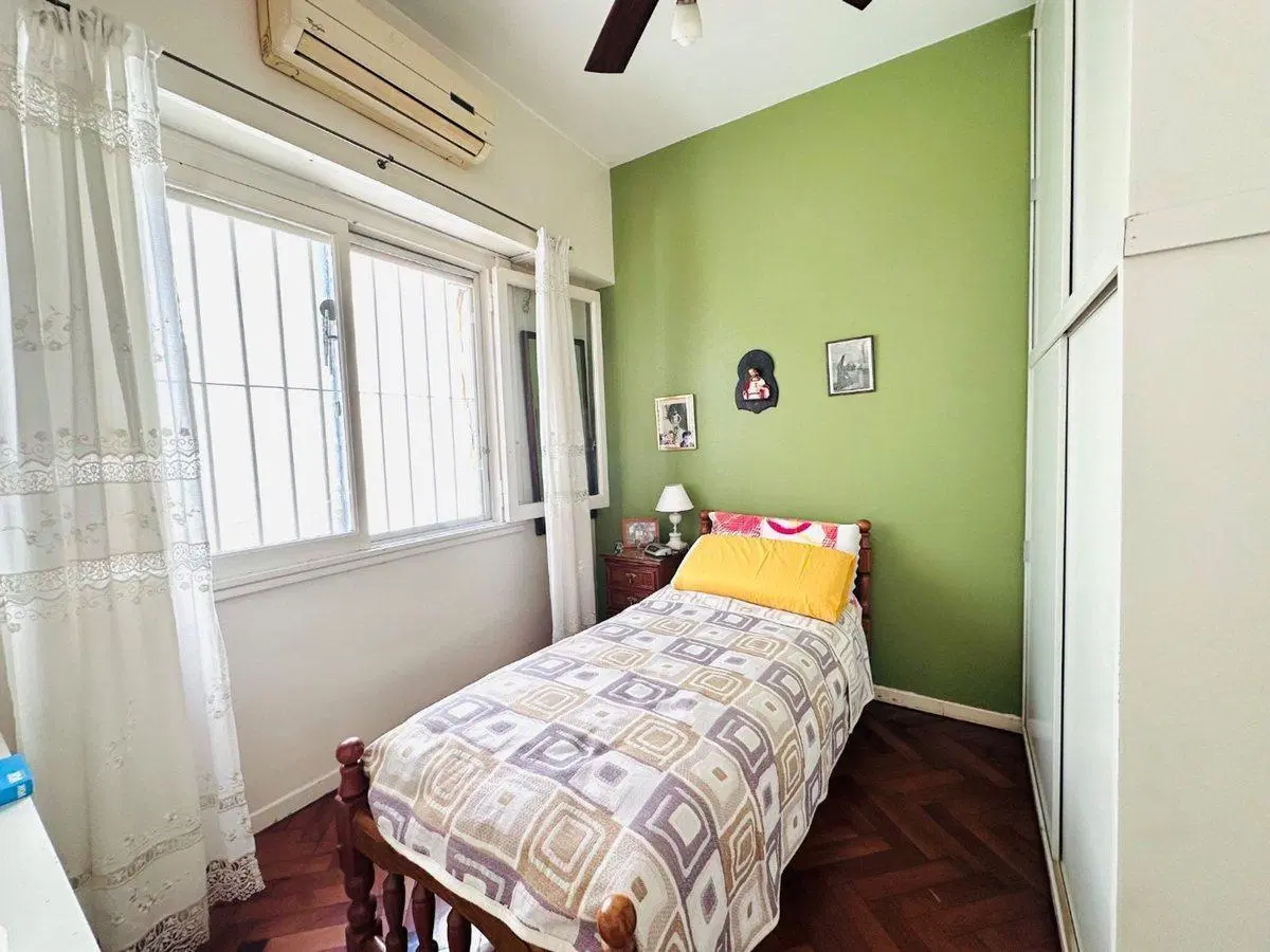 VENTA TRES AMBIENTES CON BALCÓN COCHERA SAAVEDRA 2