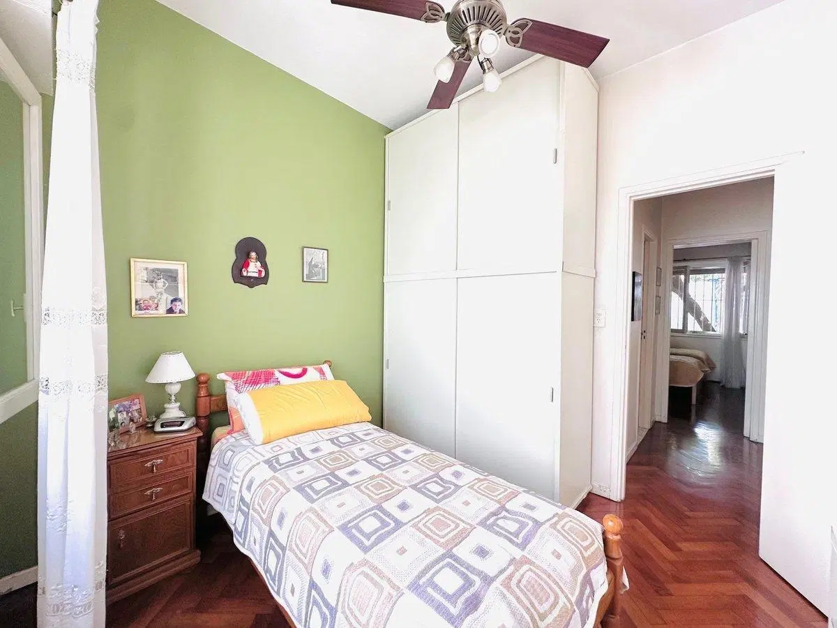 VENTA TRES AMBIENTES CON BALCÓN COCHERA SAAVEDRA 4