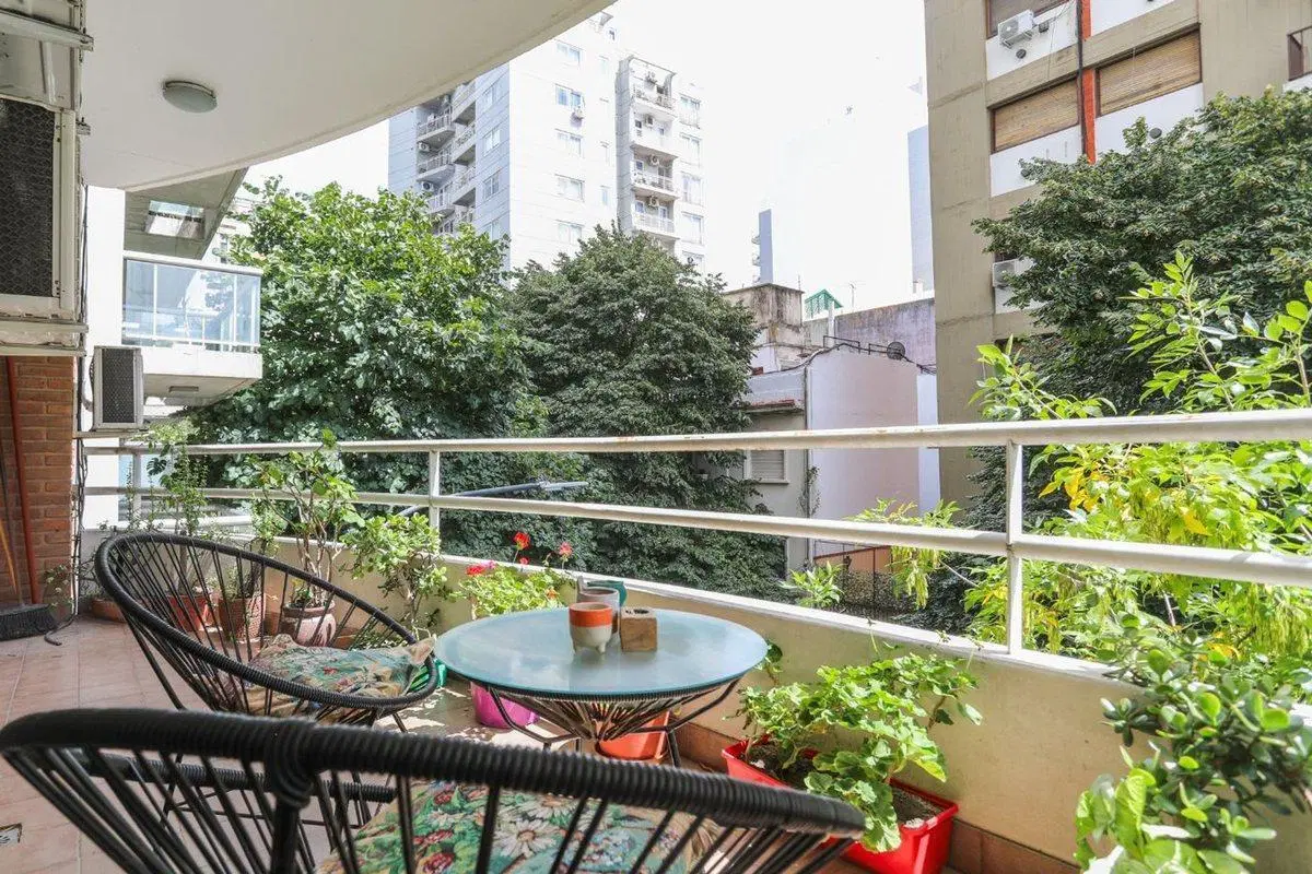 Departamento 4 ambientes cochera y balcón Belgrano 5