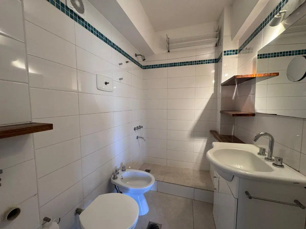 Depto 2 ambientes en alquiler Triunvirato 3700 4
