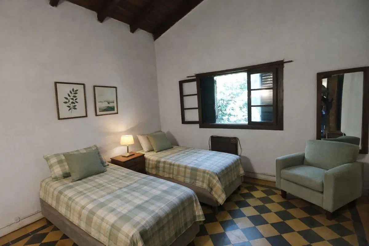 VENTA CASA QUINTA 5 AMB PILETA QUINCHO COCHERA 4