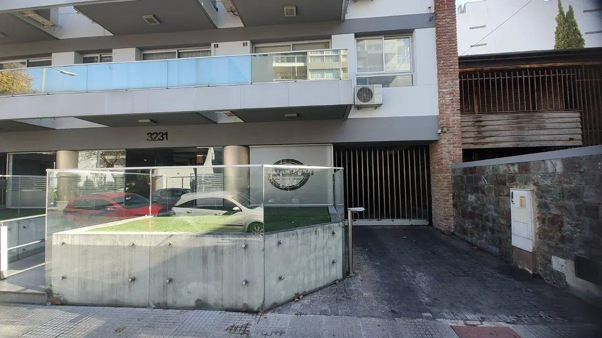 Cochera cubierta en Venta en Villa del Parque 4