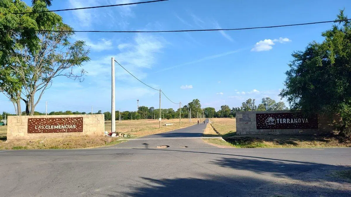 VENTA TERRENO EN BARRIO PARQUE LAS CLEMENCIAS 5