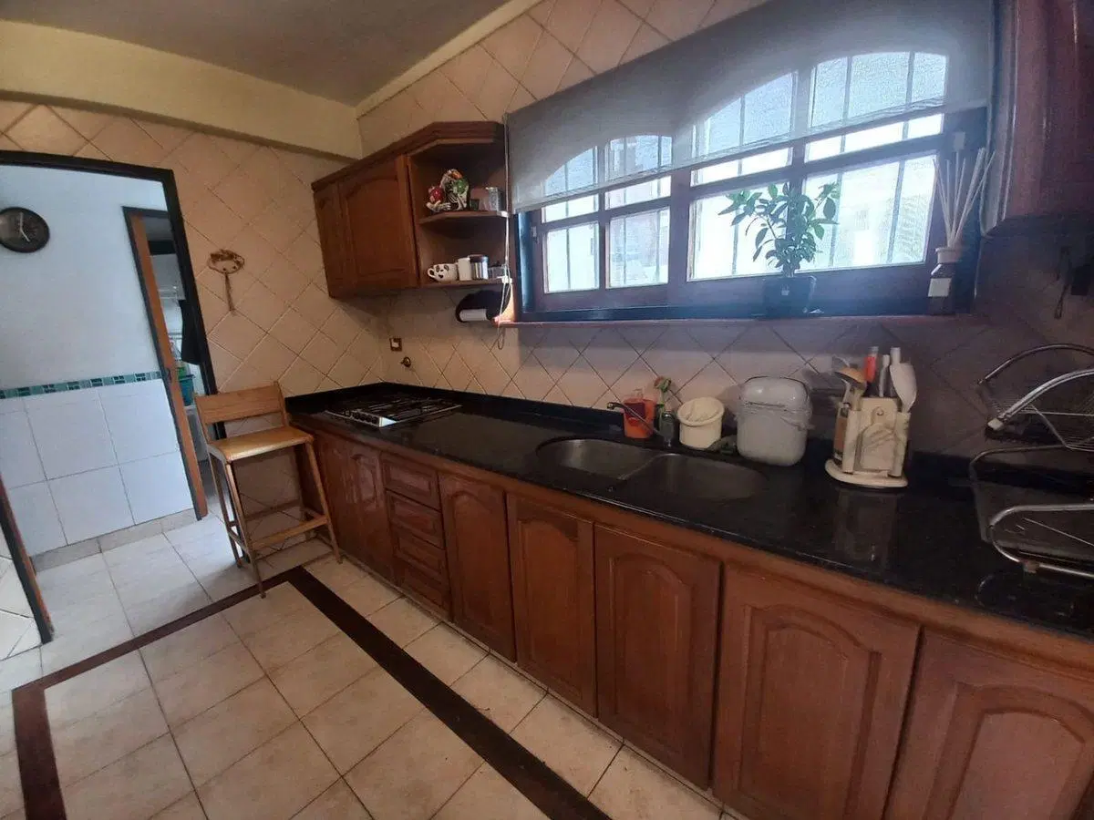 Venta casa 4 amb cochera, pileta Mataderos 8