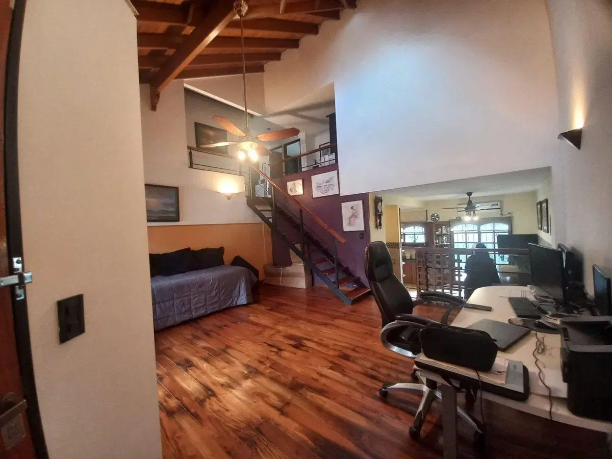 Venta casa 4 amb cochera, pileta Mataderos 5