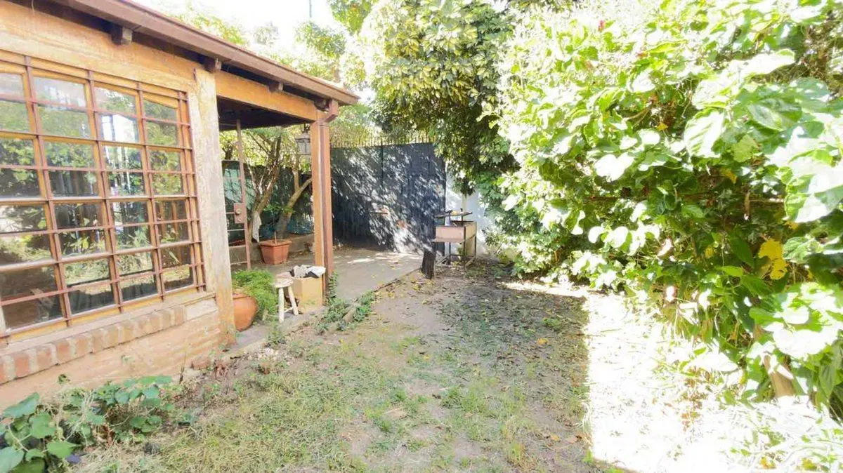 Venta casa a refaccionar en Martinez 3