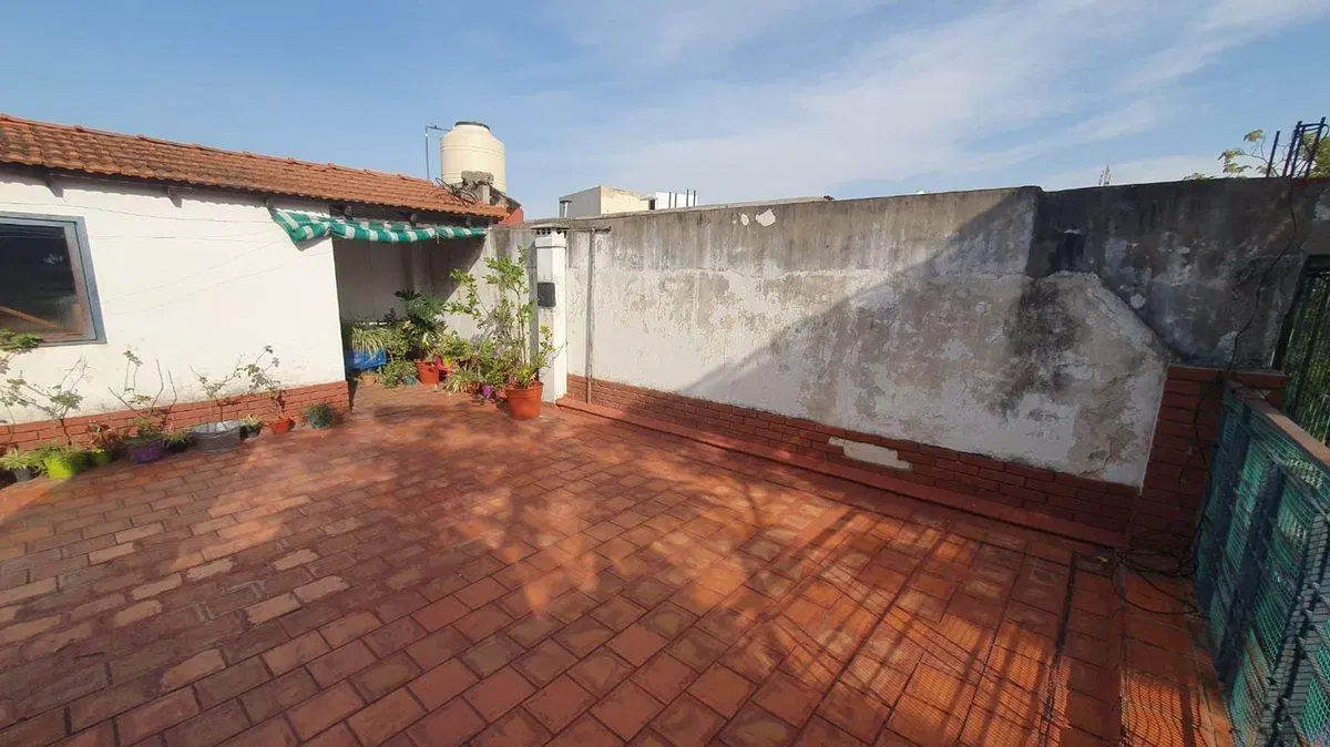 Venta PH 4 ambientes Pompeya 8