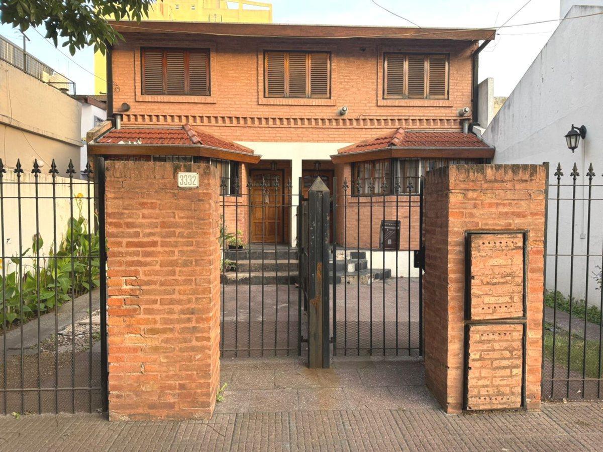 VENTA DÚPLEX 4 AMB AL FRENTE C/ COCHERA SAN MARTIN