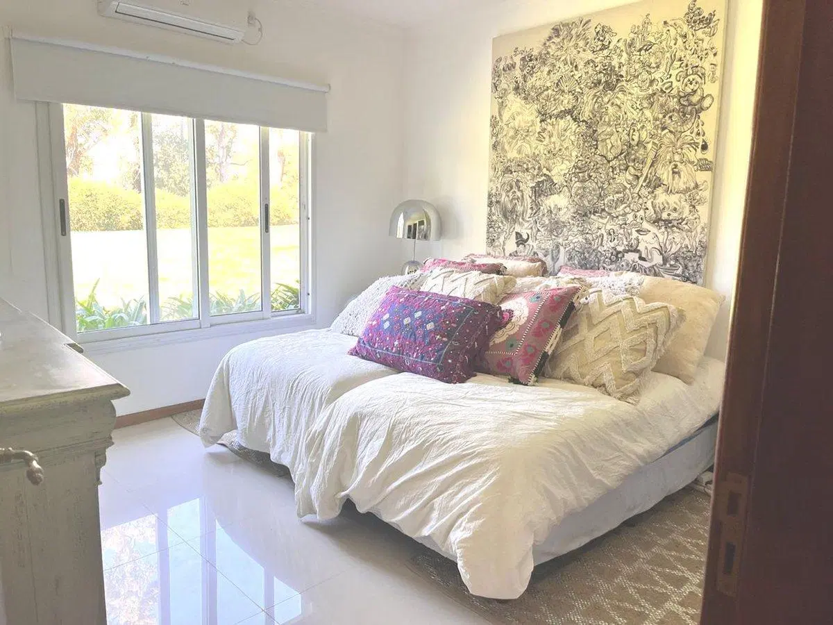 VENTA CASA 306 M2 CON PILETA EN LOTE DE 14.000 M2 5