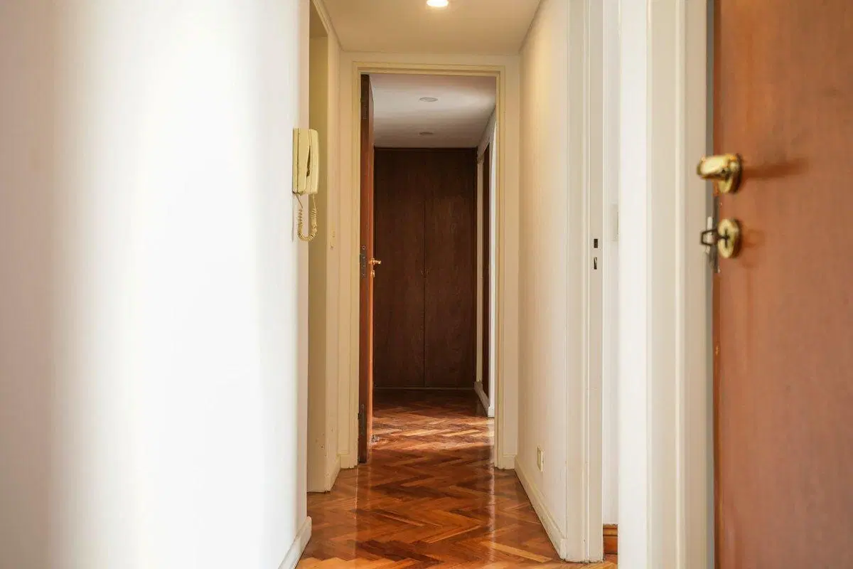 Venta  4 ambientes más dependencia  con Cochera 3