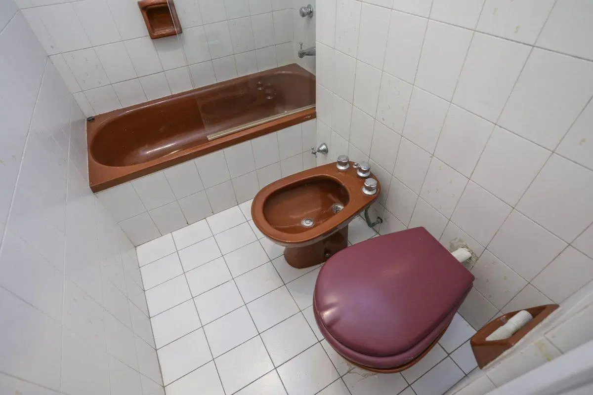 Venta  4 ambientes más dependencia  con Cochera 5