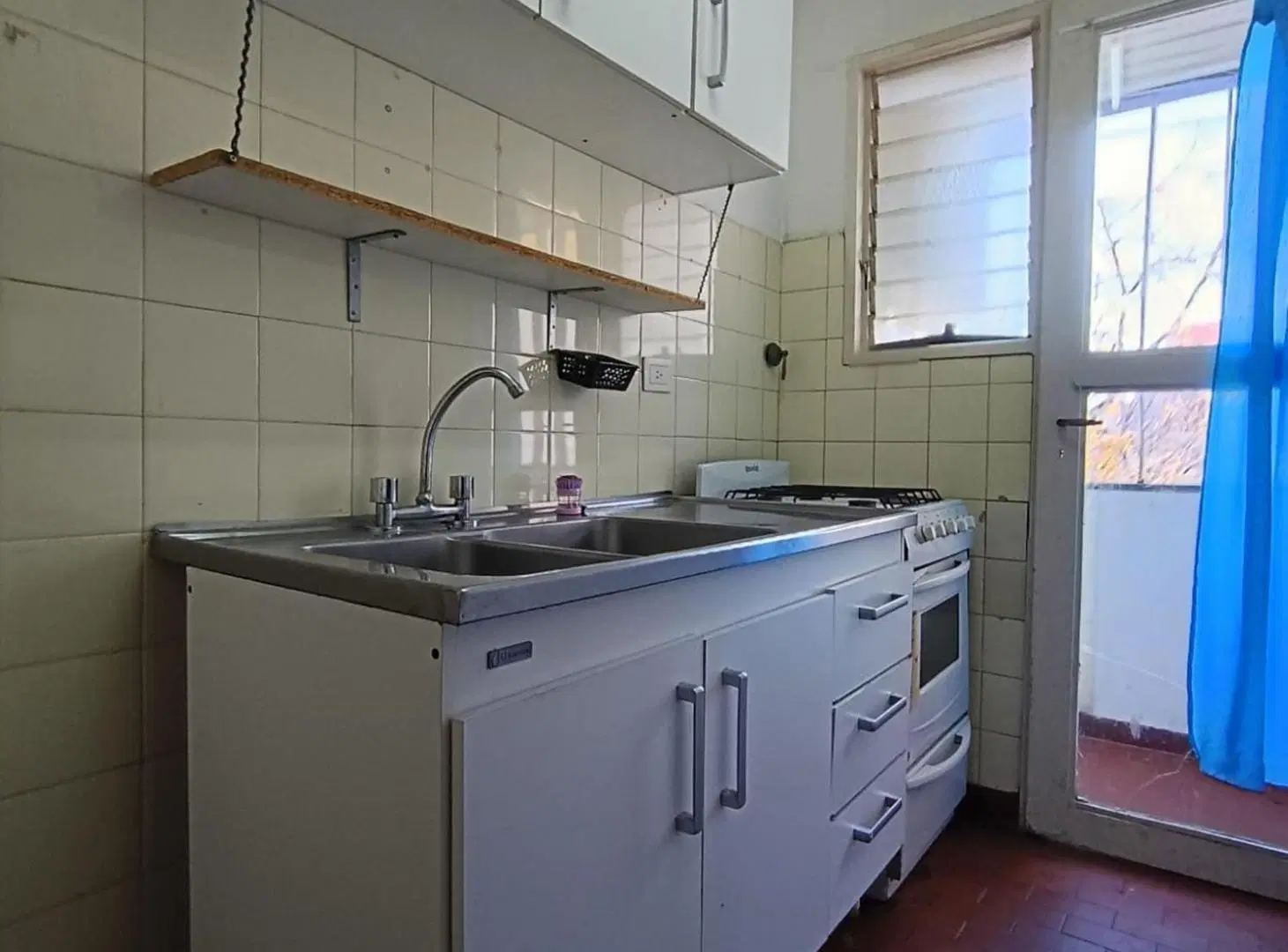Venta departamento 2 ambientes Coghlan 3
