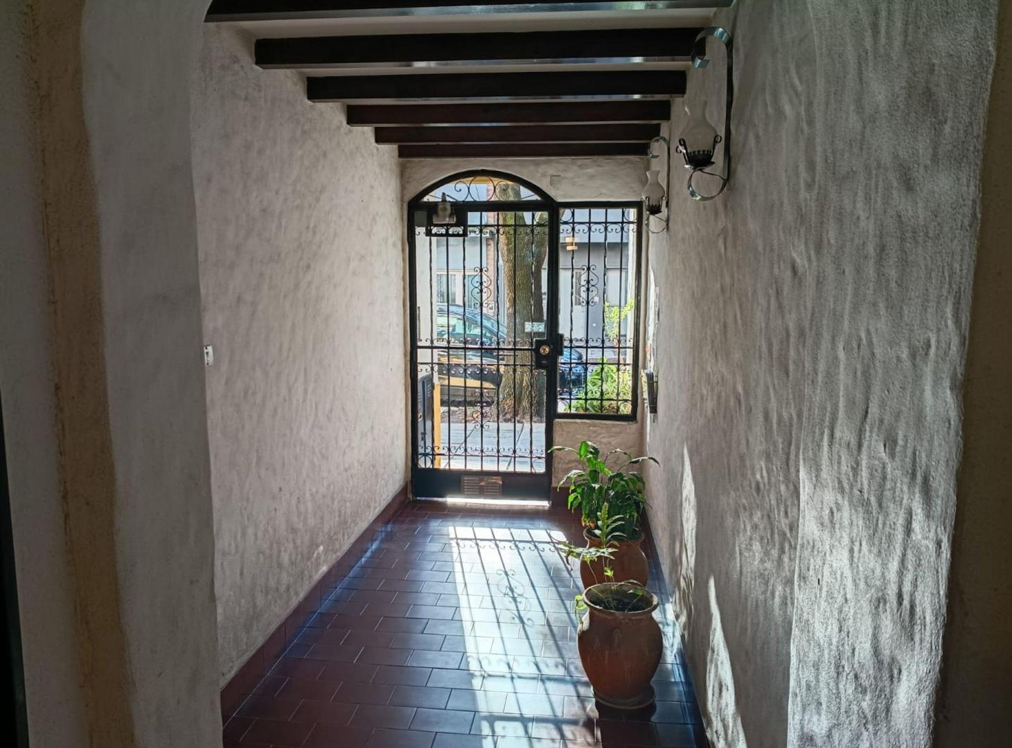 Venta departamento 2 ambientes Coghlan