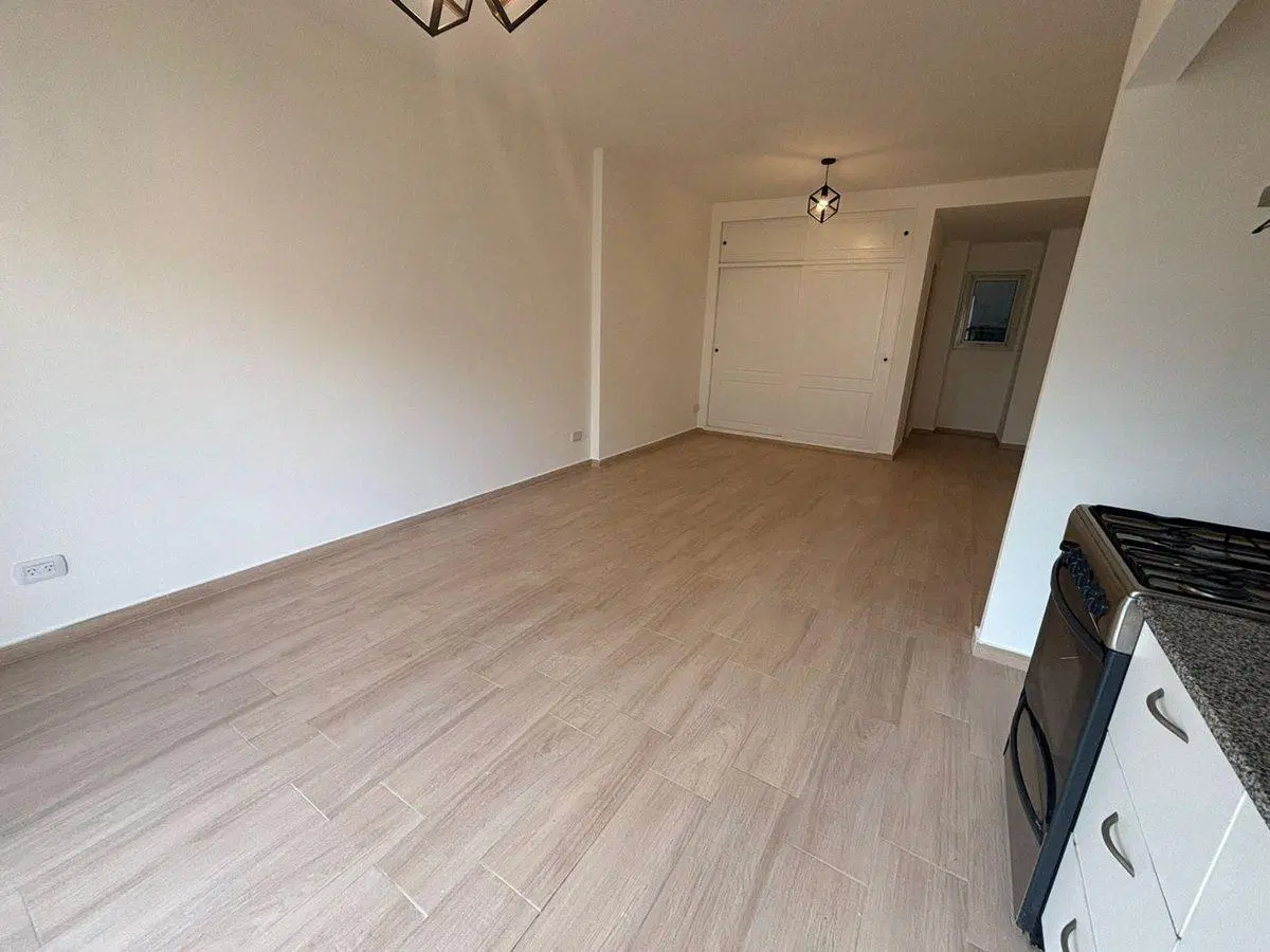 Venta Monoambiente con Balcón, EXCELENTE ESTADO. 4