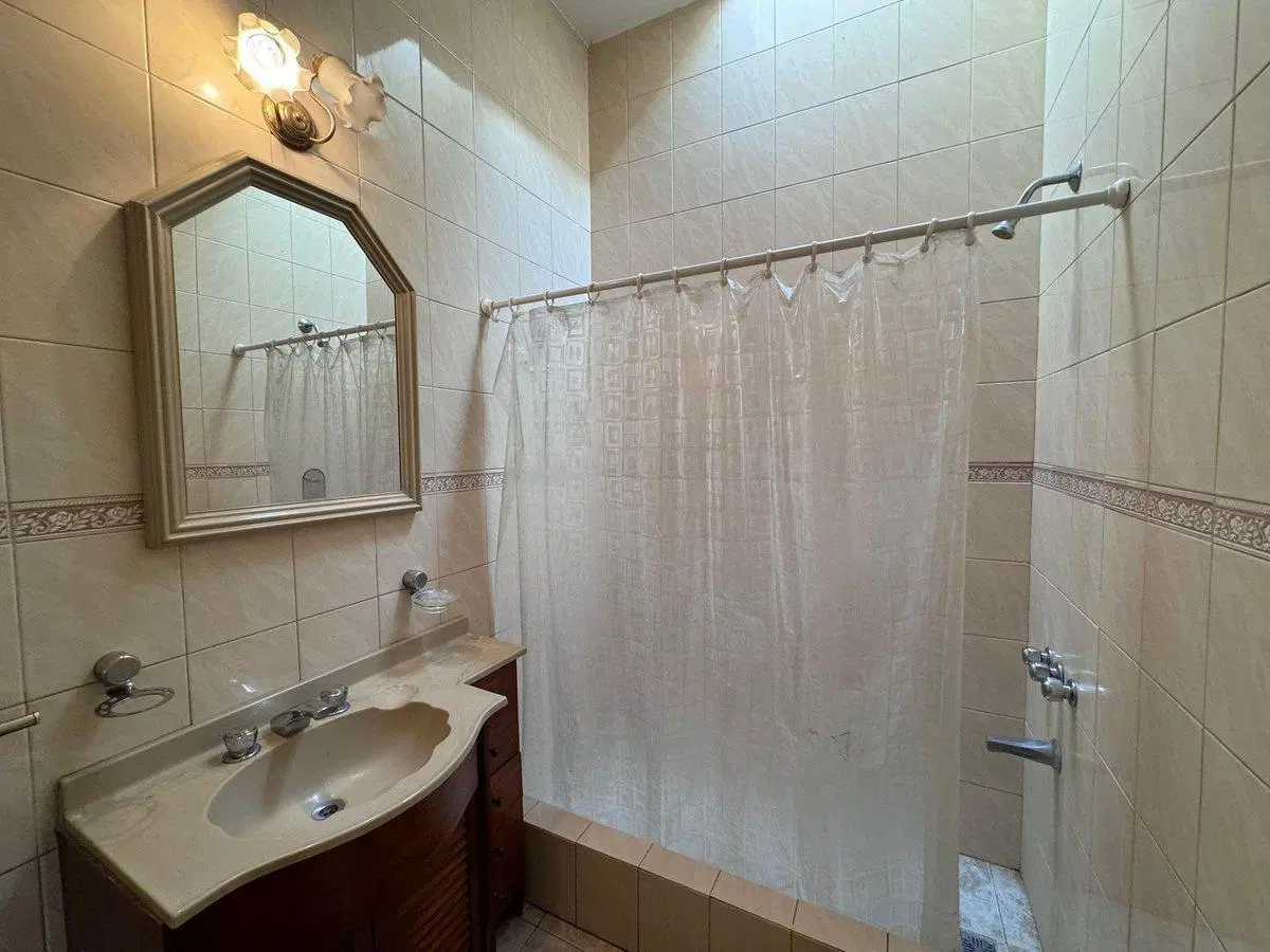 Venta casa 3 ambientes con patio y cochera 5