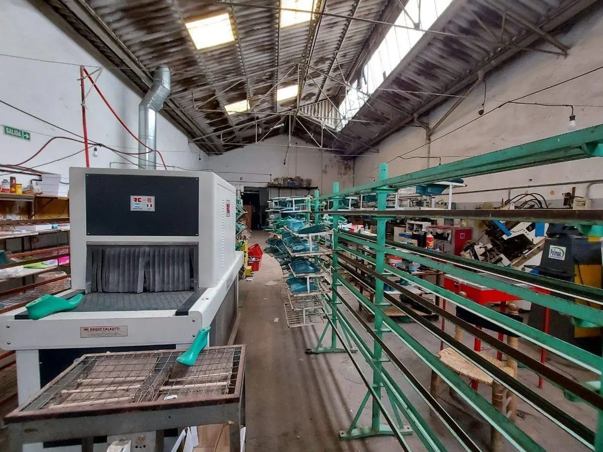 VENTA GALPON 350 m2 CON OFICINAS 5