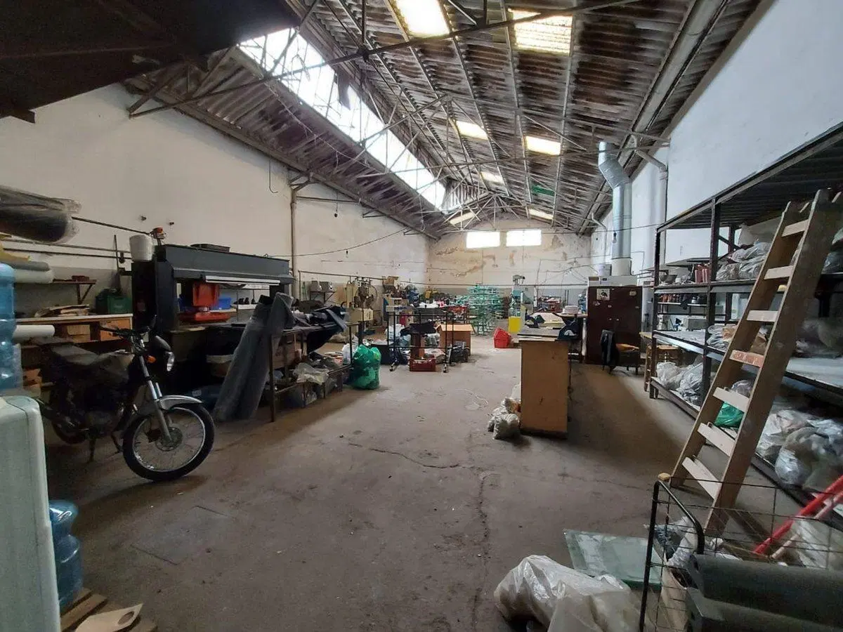 VENTA GALPON 350 m2 CON OFICINAS 2