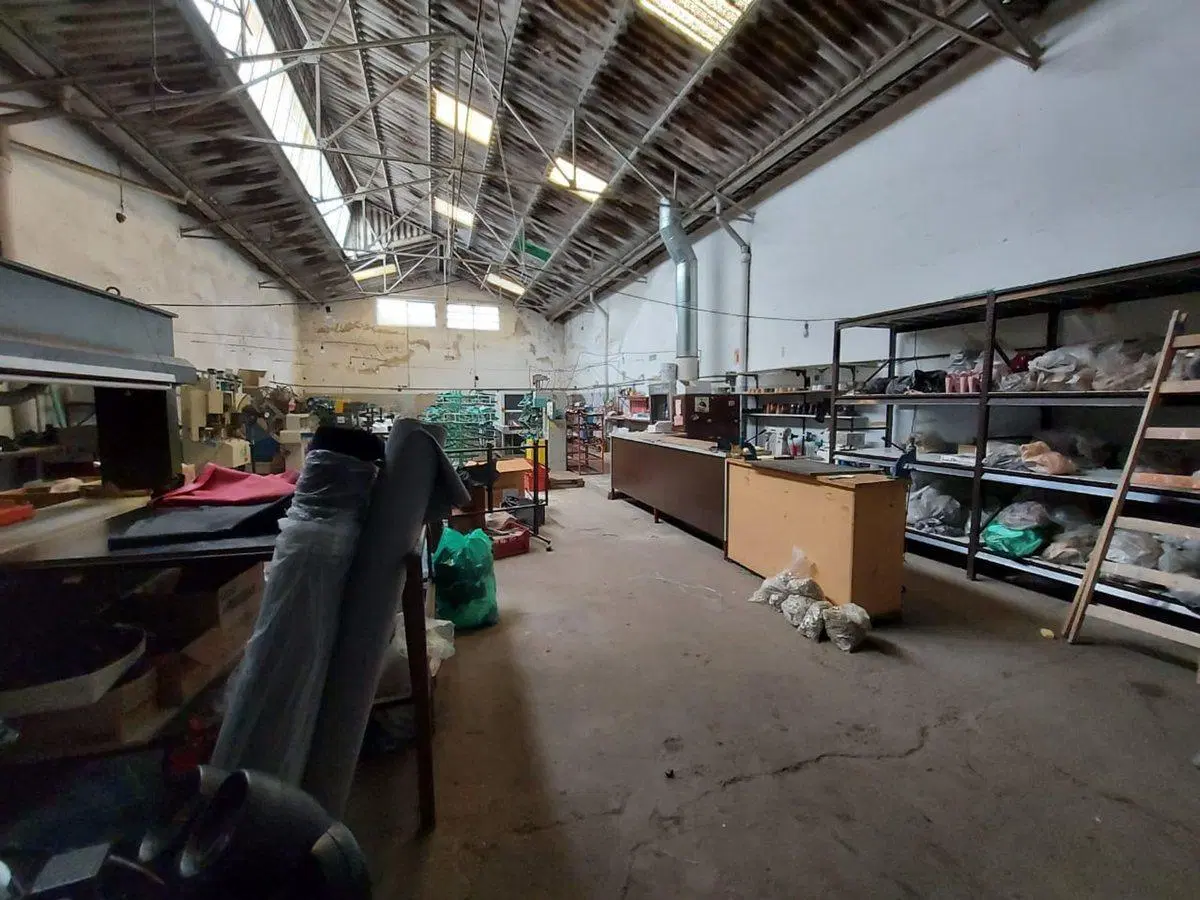 VENTA GALPON 350 m2 CON OFICINAS 3