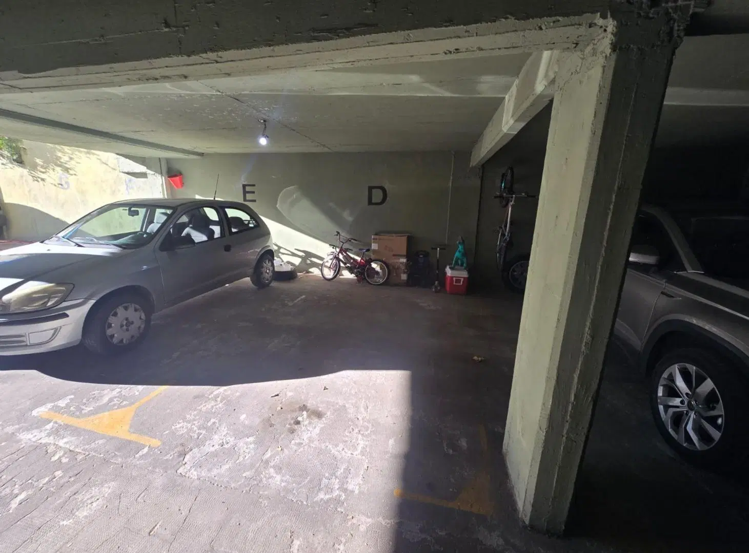 Venta departamento 3 ambientes con Patio y Cochera 4