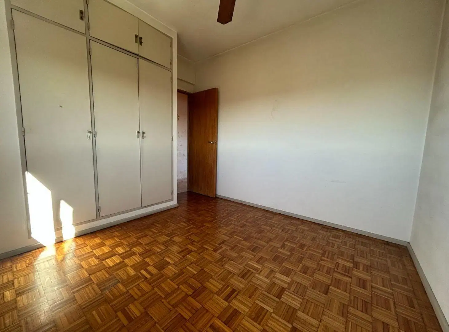 Depto 4 amb con balcón piso alto. Villa Lugano 3