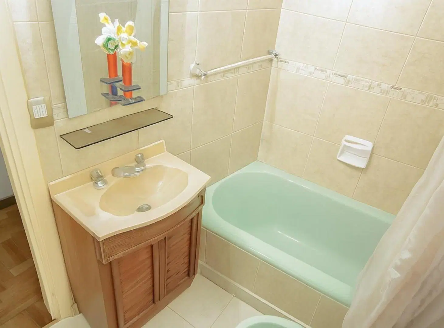 DEPARTAMENTO SEMIPISO DE 4 AMBIENTES CON BALCON 2