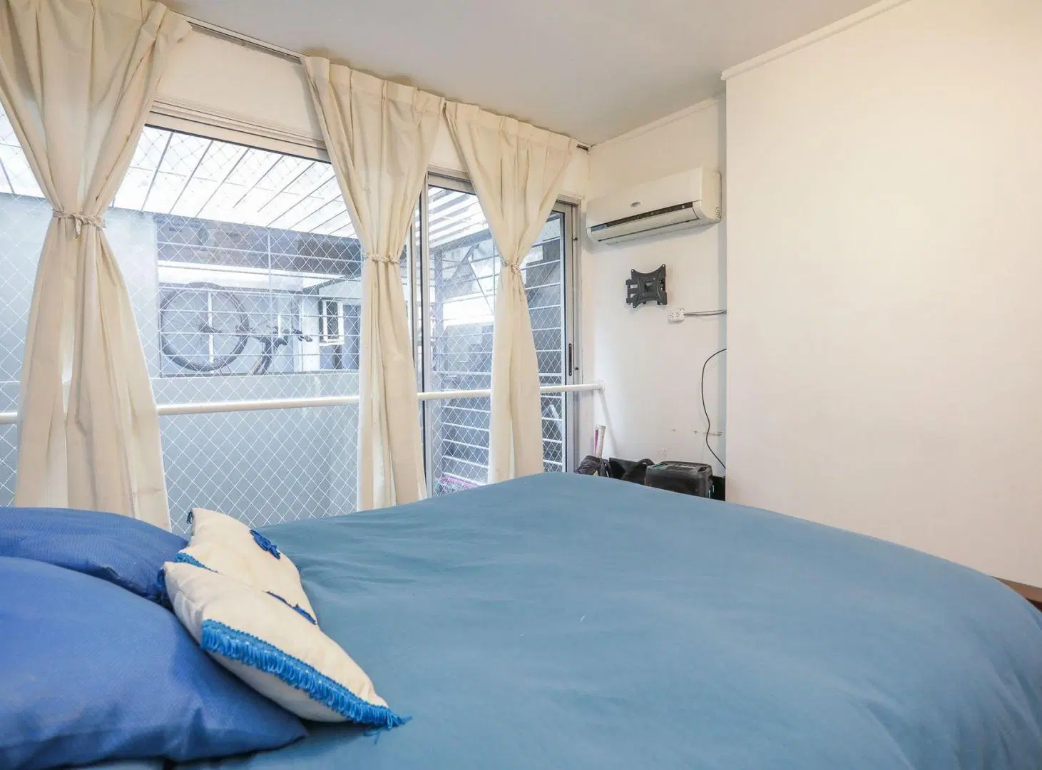 VENTA DPTO. 3 AMB. BALCÓN+PATIO+COCHERA SAAVEDRA 4