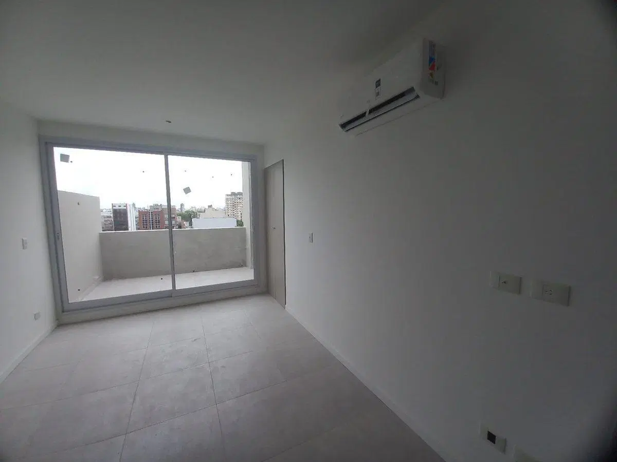Venta mono ambiente con balcón en Villa Crespo 2
