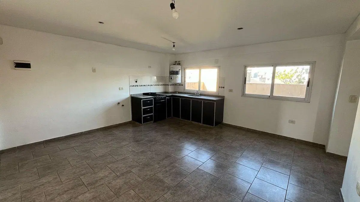 Alquiler departamento 3 amb. en Santos Lugares 3