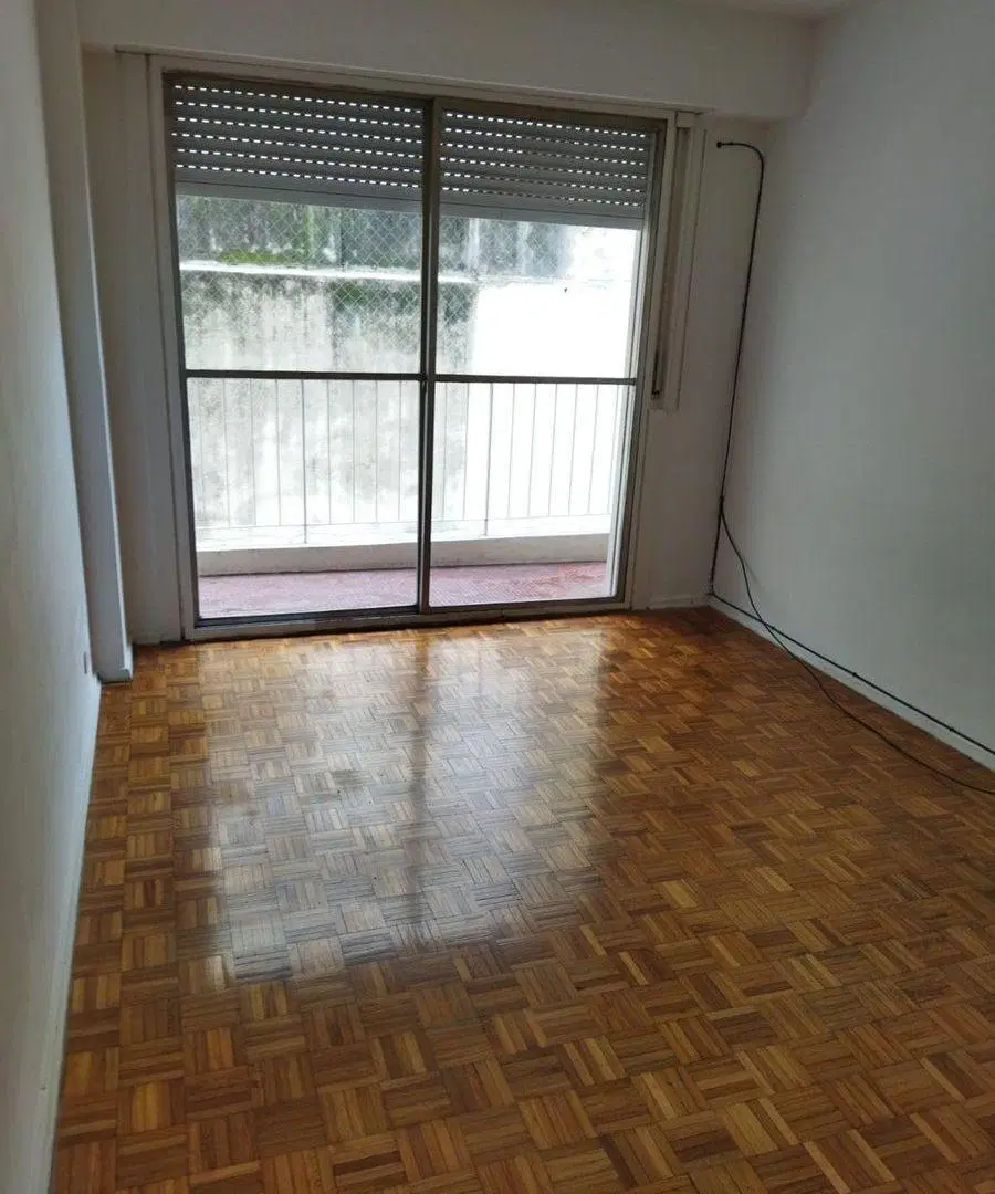 Departamento 2 ambientes con cochera cubierta 4