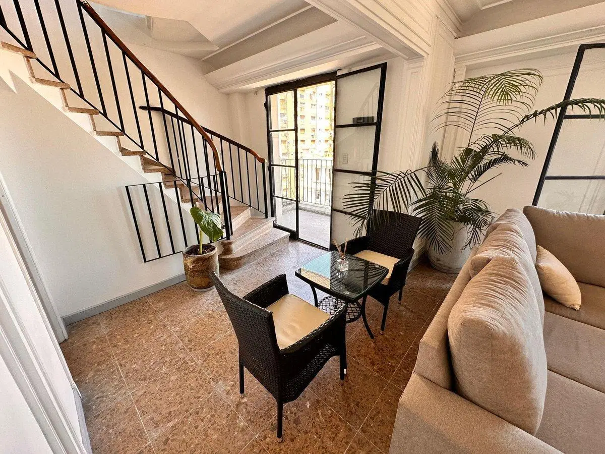 VENTA DEPTO. DUPLEX AMUEBLADO 4 AMB C/BALCON 2