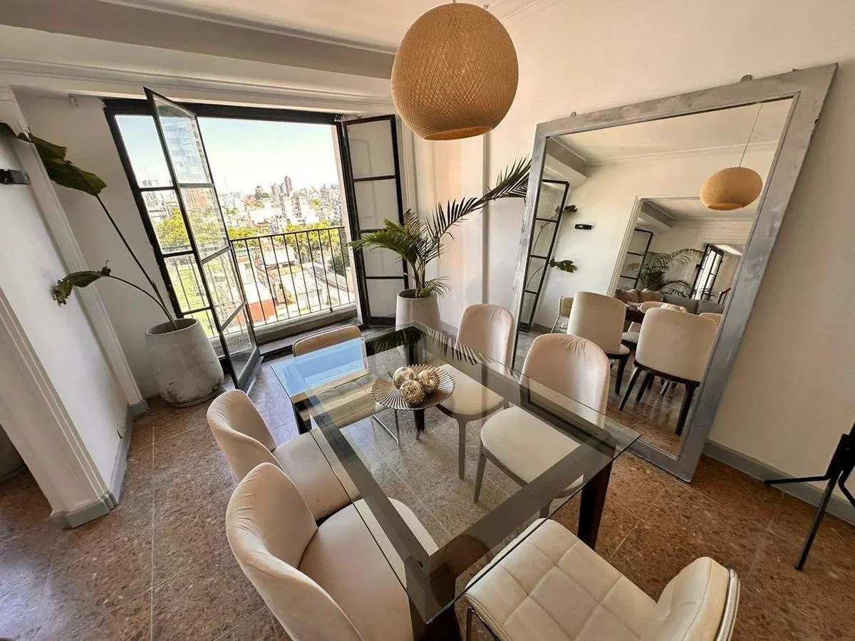 VENTA DEPTO. DUPLEX AMUEBLADO 4 AMB C/BALCON 4