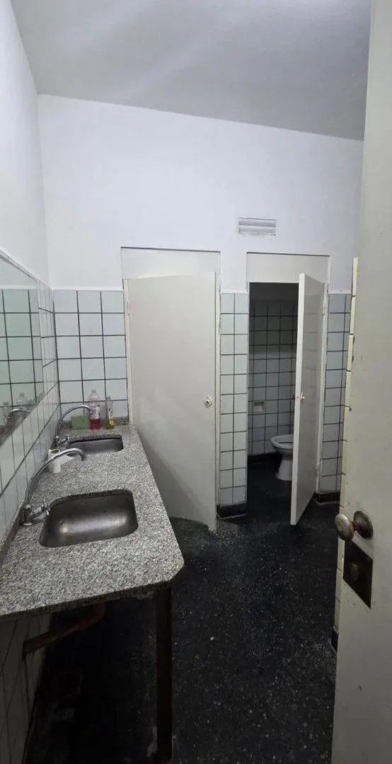 VENTA Local comercial en Galería Barrio Norte 5