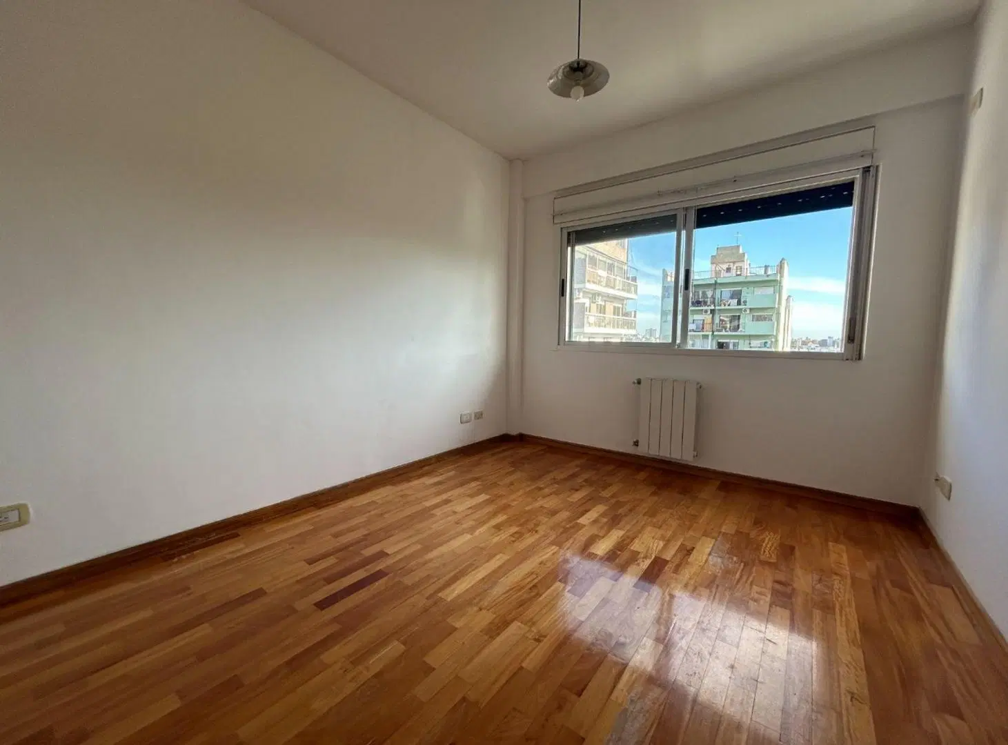 DEPTO 2 AMB CON BALCON EN ALQUILER V URQUIZA 4