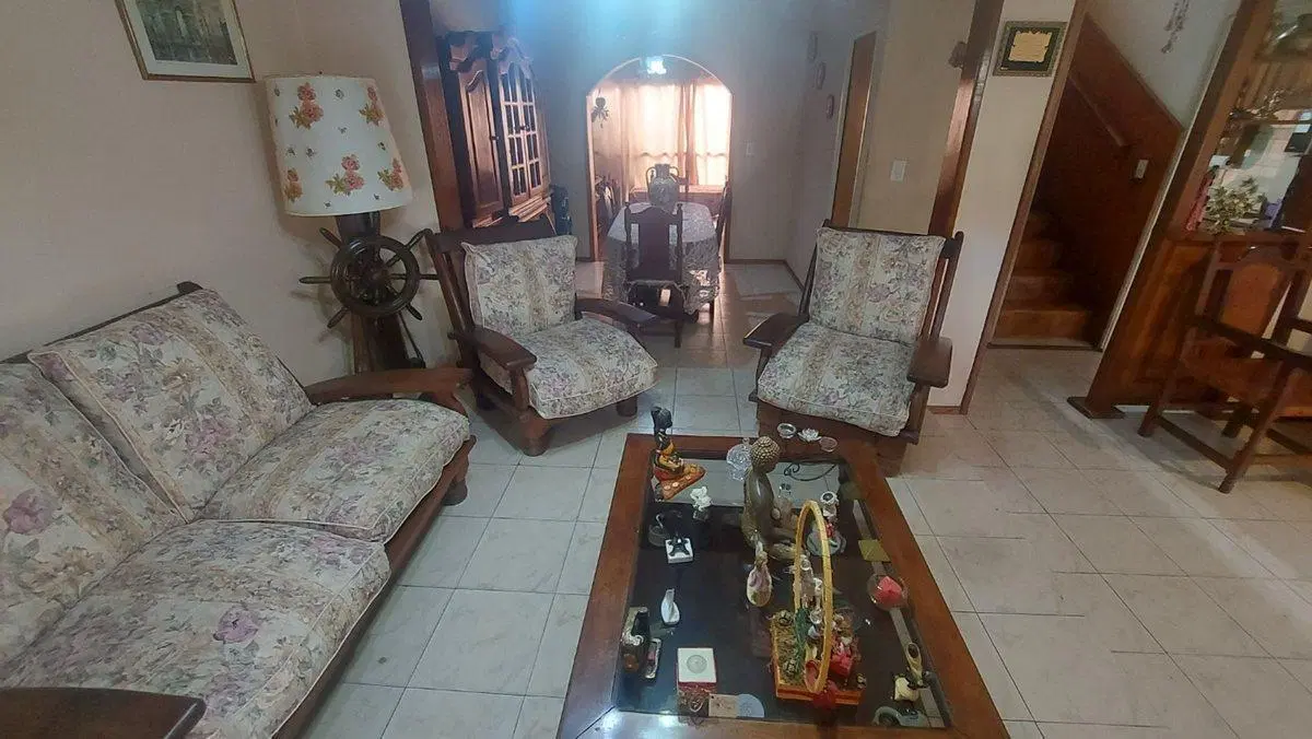 CASA DUPLEX 4 AMBIENTES CON PATIO JARDIN PARRILLA 8