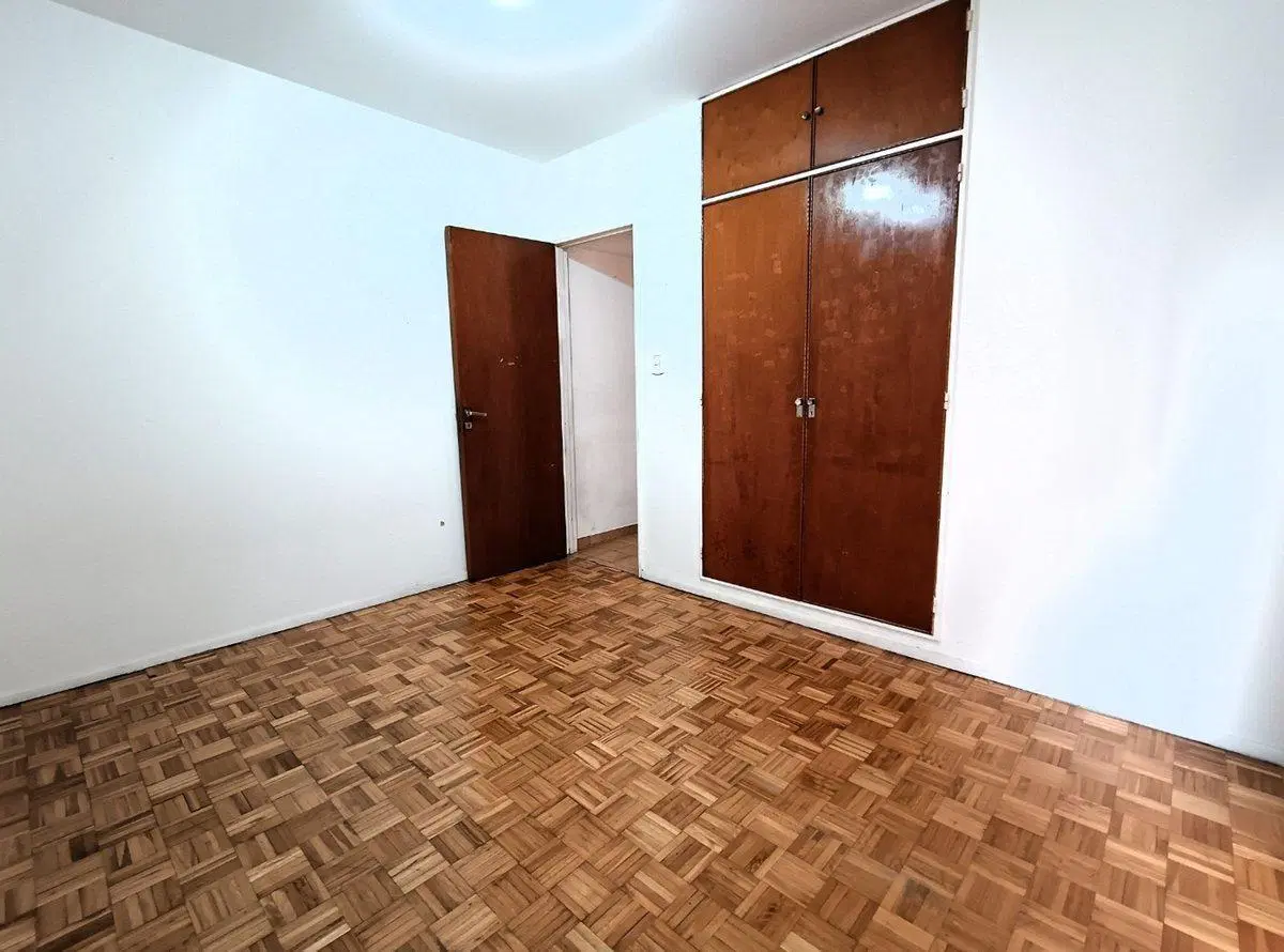 Departamento 3 ambientes con balcon en Coghlan 8