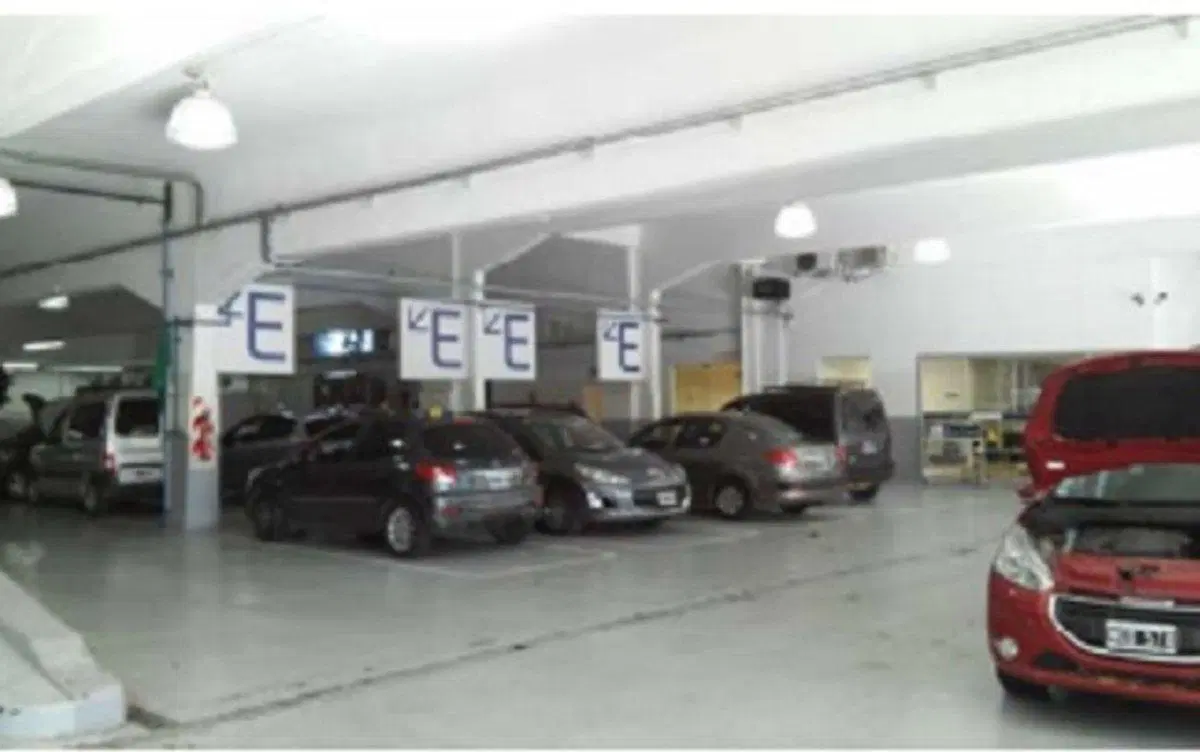 Venta Predio Concesionario Automotor Con Renta 4