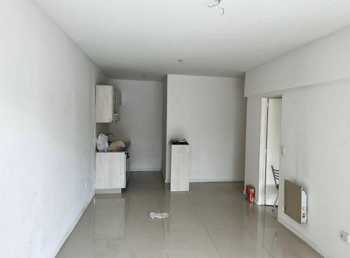 Foto de Departamento 2 amb patio y cochera villa Urquiza, imagen 1