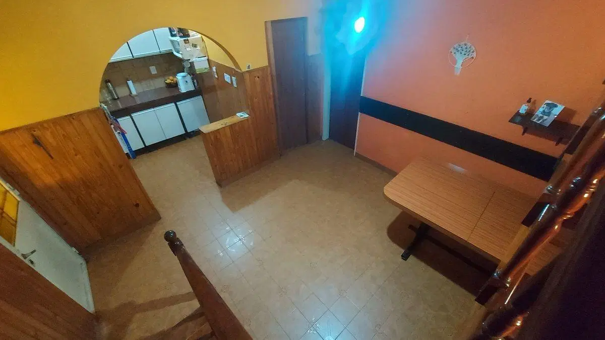 CASA MULTIFAMILIAR LOCAL EN ESQUINA GARAJES GALPÓN 4