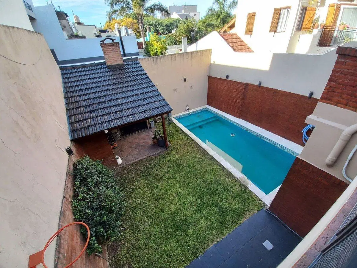 Venta Casa 4 Amb Devoto con Parque, Piscina, Coche 8