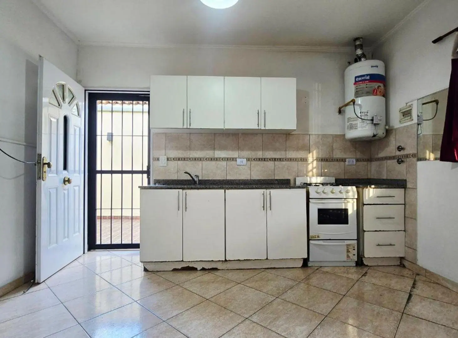 Venta PH tres ambientes con cochera Munro 2