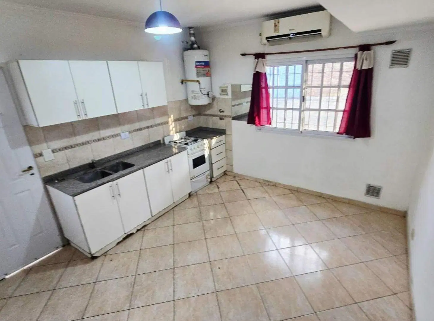 Venta PH tres ambientes con cochera Munro 8